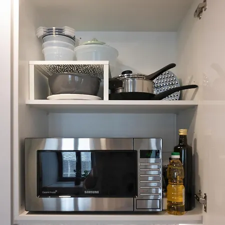Apartment Away To Enjoy - Hapiness Has A Place *